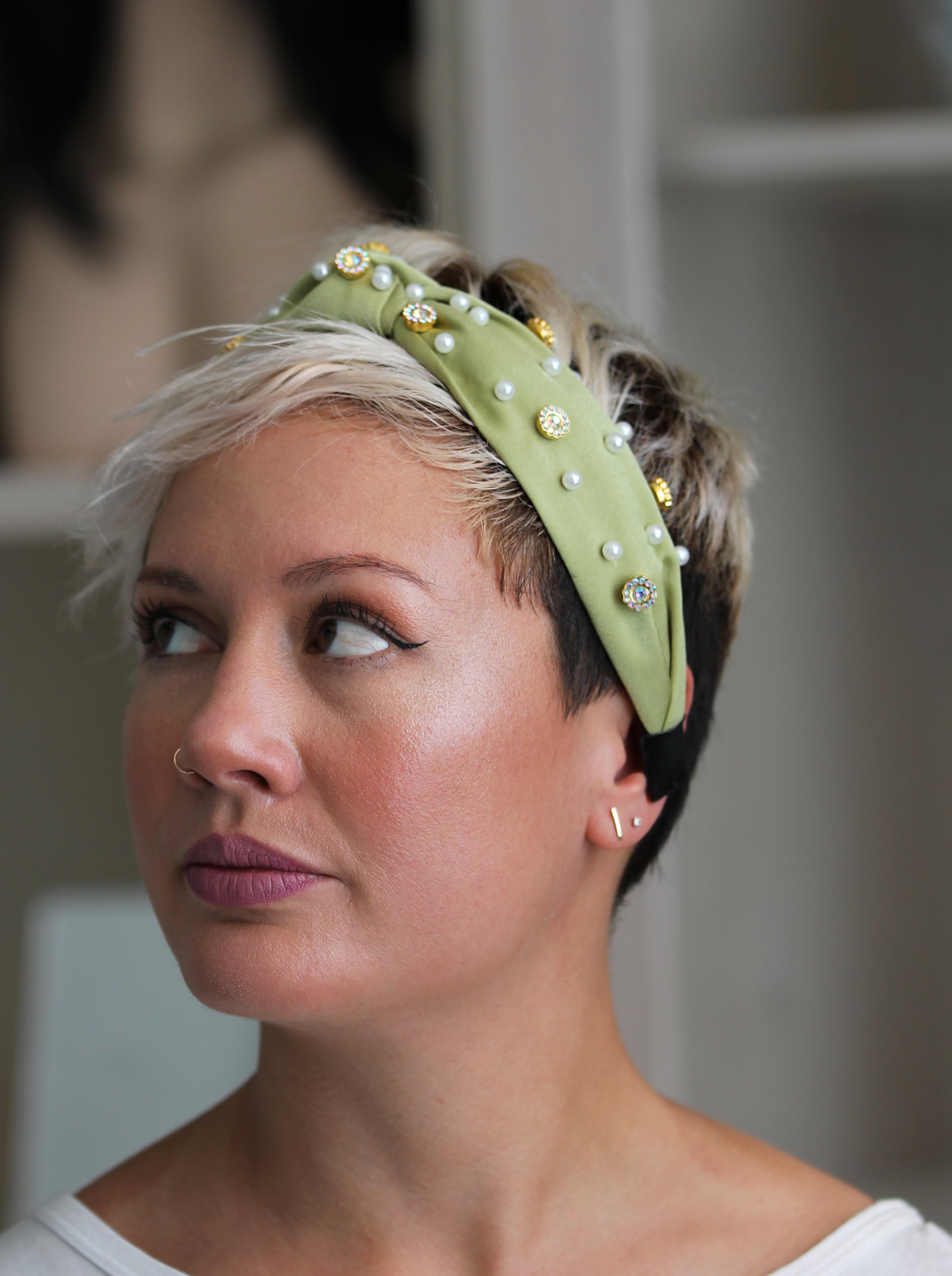Diadema adornada, varios colores disponibles.