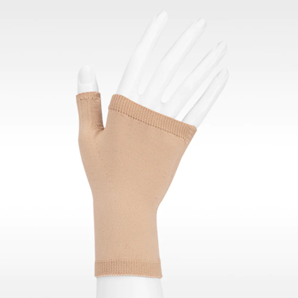 Hand Gauntlet