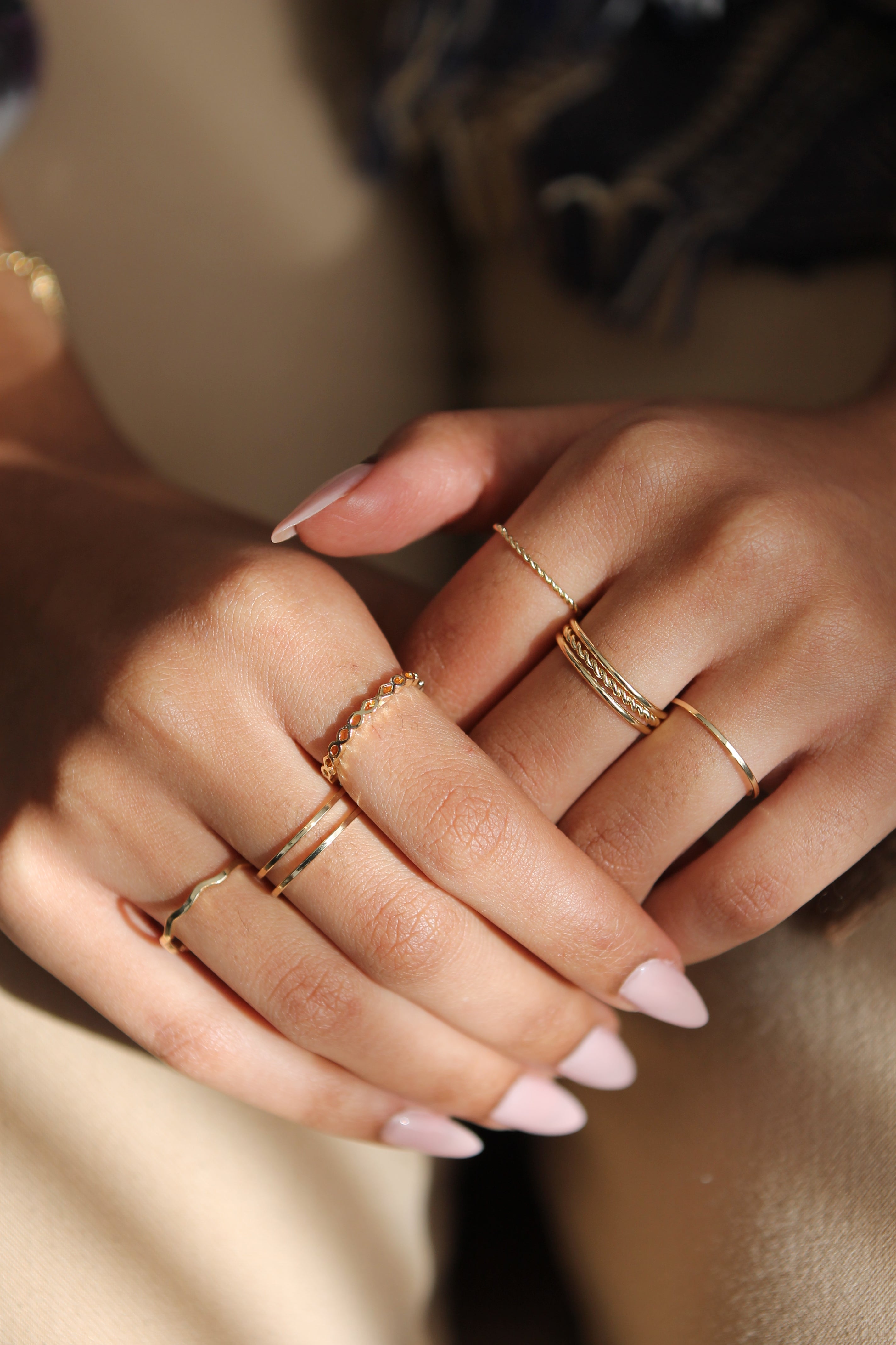 Juego de 6 anillos delicados bañados en oro de 14 k