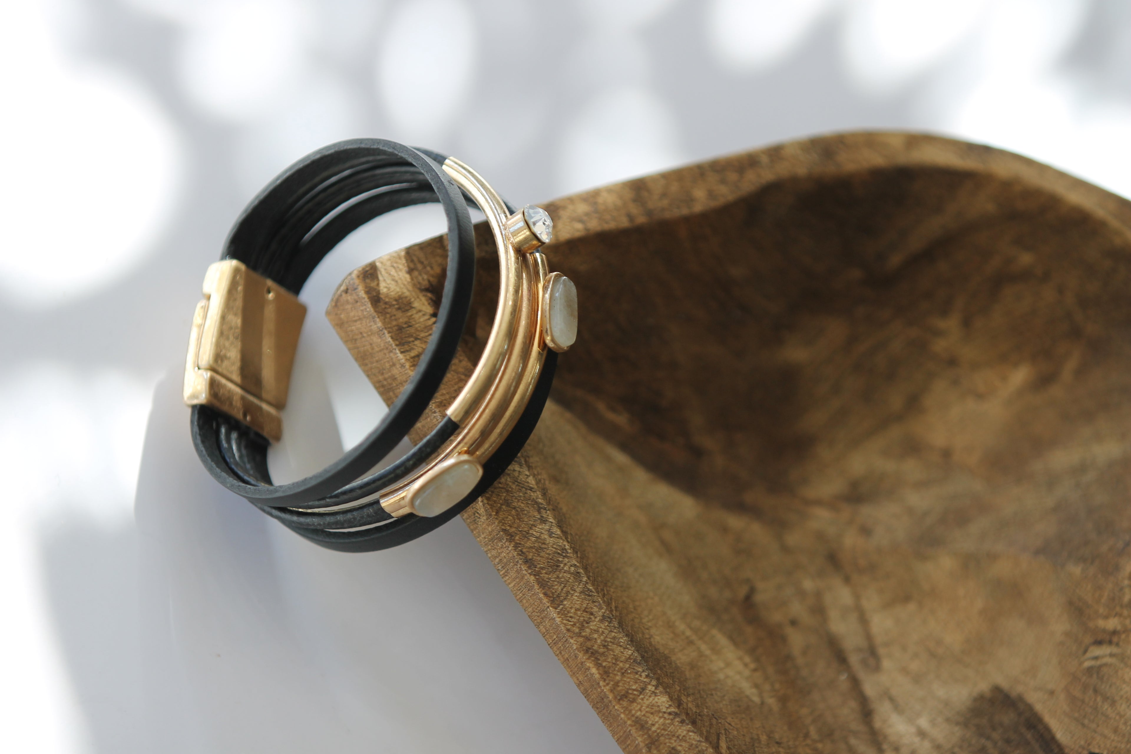 Pulsera Magnética Negra y Dorada