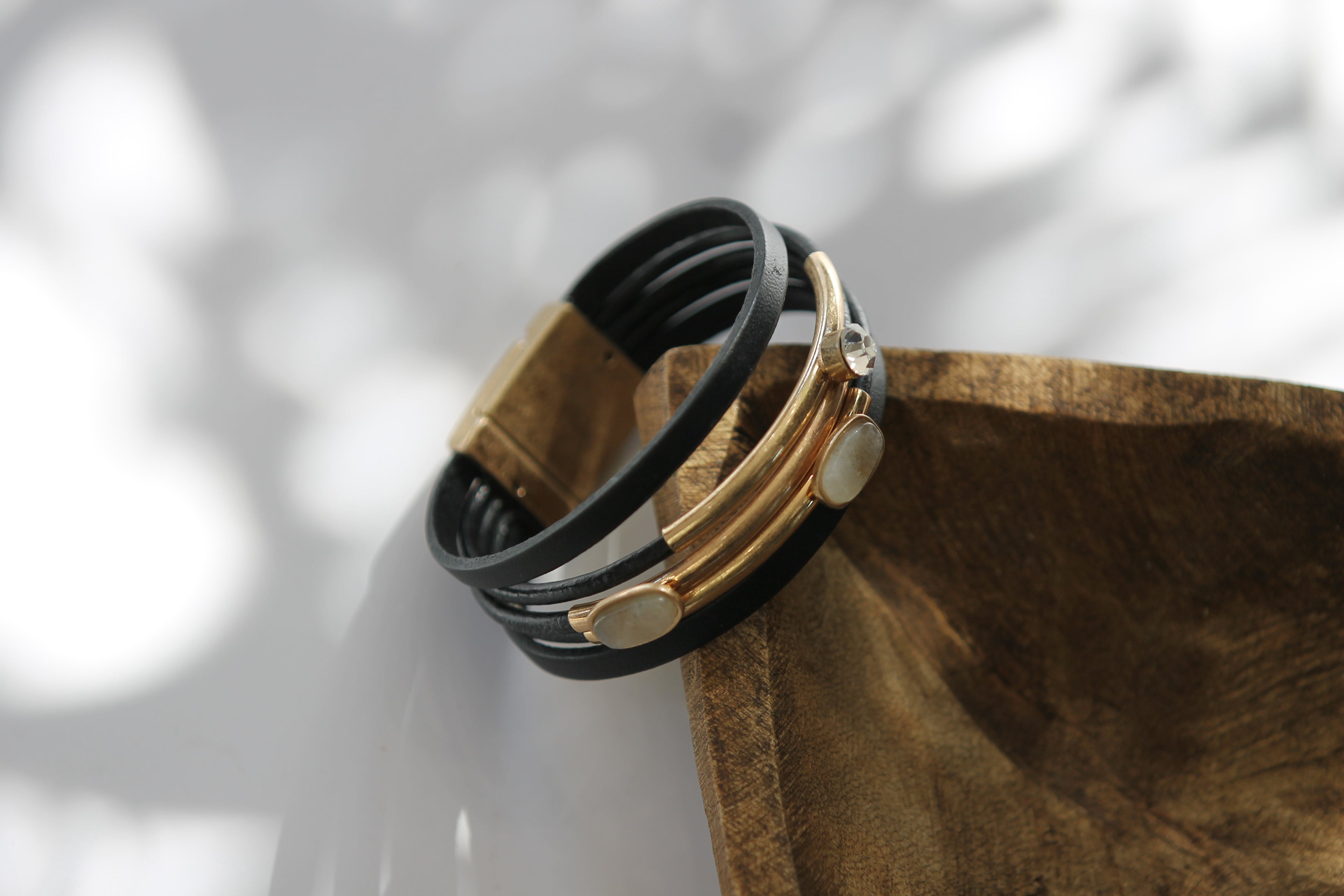 Pulsera Magnética Negra y Dorada