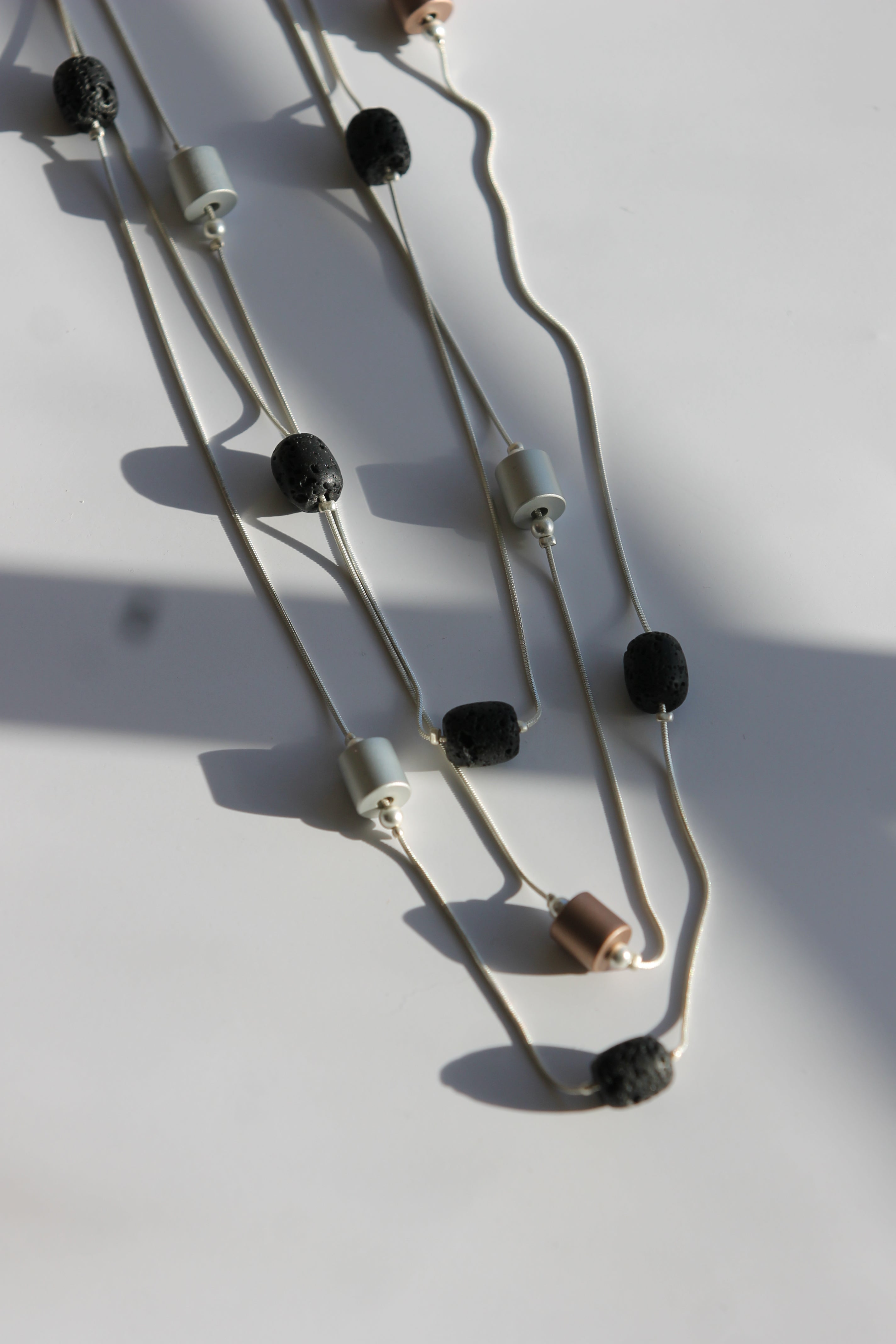 Collar Largo Bronce y Negro